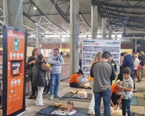 Tallers de RCP i ús de DEA a la fira de Girona